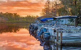 Camp Mack Lodge, Marina & Rv Resort